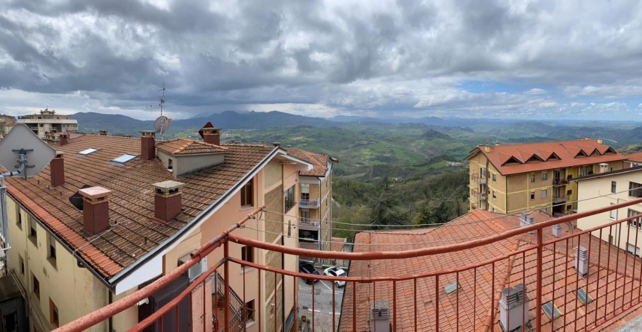 Appartamento Al Centro Storico Di San Marino Eksteriør bilde